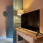 La Maison Des Rues Pavees Avec Jardin By La Boite En