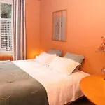 La Maison Des Rues Pavees Avec Jardin By La Boite En