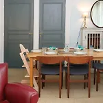 La Maison Des Rues Pavees Avec Jardin By La Boite En 펜션