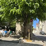 La Maison Des Rues Pavees Avec Jardin By La Boite En Holiday home