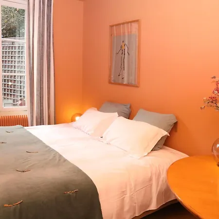 La Maison Des Rues Pavées Avec Jardin By La Boîte En * Senlis (Oise)