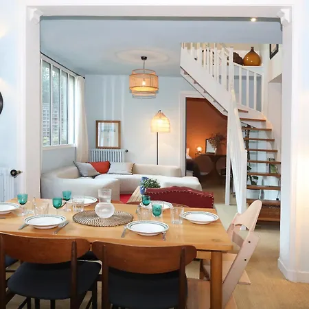 Сasa de vacaciones La Maison Des Rues Pavées Avec Jardin By La Boîte En Senlis (Oise)