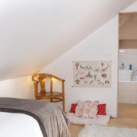 Сasa de vacaciones La Maison Des Rues Pavées Avec Jardin By La Boîte En Senlis (Oise)