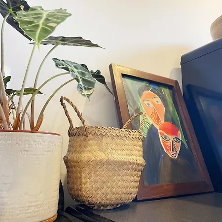 La Maison Des Rues Pavées Avec Jardin By La Boîte En * Senlis (Oise)