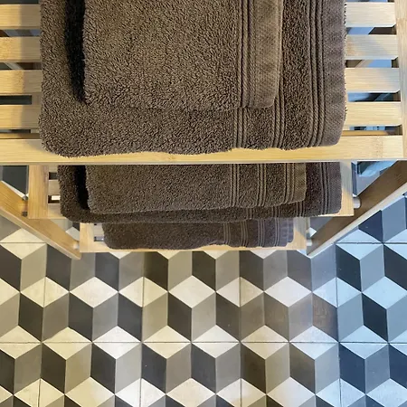 La Maison Des Rues Pavées Avec Jardin By La Boîte En Appartamento Senlis (Oise)