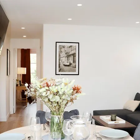 La Maison Des Rues Pavees Avec Jardin By La Boite En Санлис