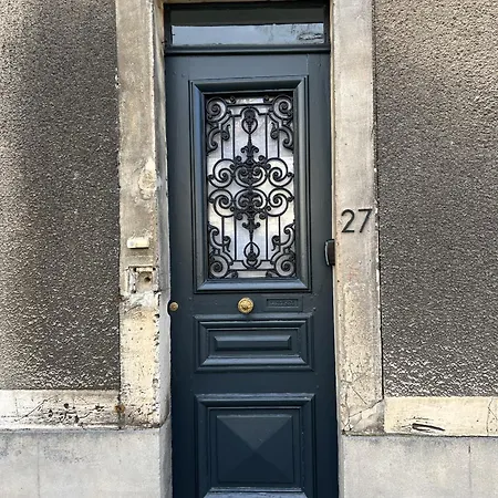 Σπίτι διακοπών La Maison Des Rues Pavees Avec Jardin By La Boite En *